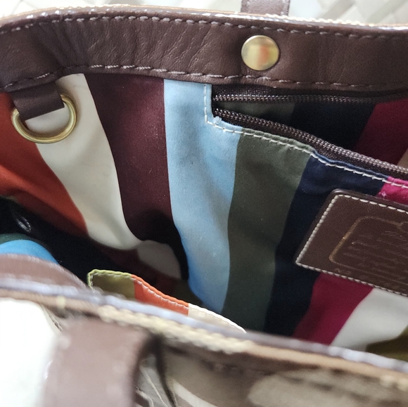 Coach Purse (2007), Excellent Condition!! Beautiful Interior Colors 👜 - Picture 11 of 12